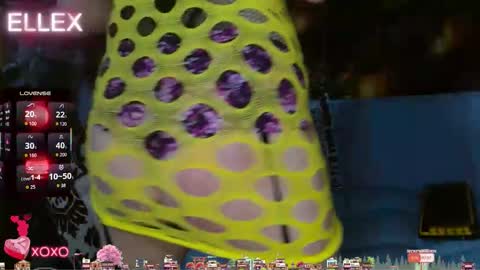 Snapshot of ellex_chimera chatting on March 23, 4:44 pm Ellex online show from March 23, 4:44 pm