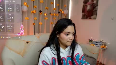 Snapshot of elli_snow chatting on October 24, 12:34 pm elli_snow online show from October 24, 12:34 pm