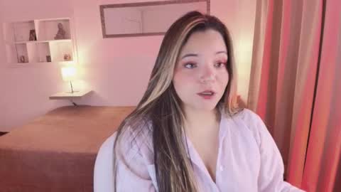 elli_snow online show from January 7, 3:09 am