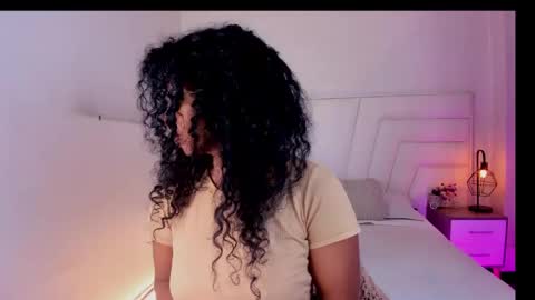  Ellie   online show from February 24, 1:10 pm