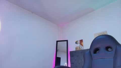  Ellie   online show from September 11, 12:05 pm