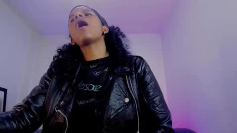  Ellie   online show from November 7, 1:11 pm