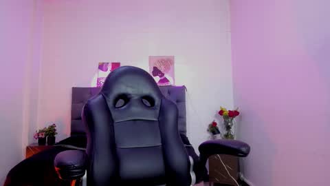  Ellie   online show from November 13, 12:48 pm