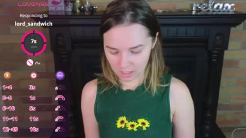 Ellie online show from July 25, 8:45 am