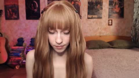 ellie_friendly online show from December 5, 1:31 pm
