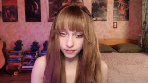 ellie_friendly online show from April 23, 10:23 pm