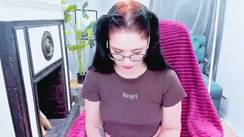 ellie_magic online show from March 1, 5:38 pm