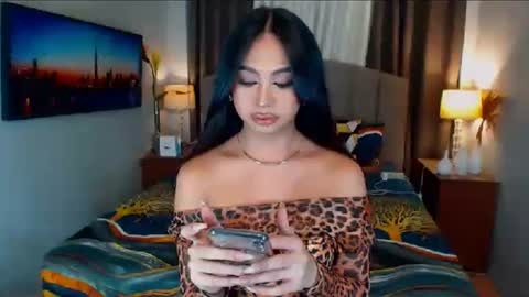 Snapshot of elliecummers chatting on January 6, 11:52 pm ellie online show from January 6, 11:52 pm