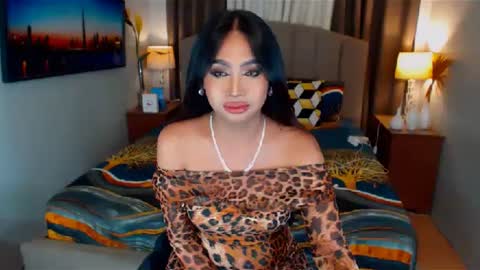 Snapshot of elliecummers chatting on January 13, 9:42 pm ellie online show from January 13, 9:42 pm