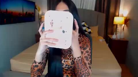 Snapshot of elliecummers chatting on January 27, 9:33 pm ellie online show from January 27, 9:33 pm