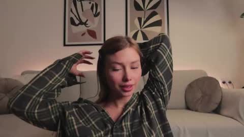 Snapshot of elliemore chatting on October 4, 5:11 pm Elizabeth or you can call me Ellie online show from October 4, 5:11 pm