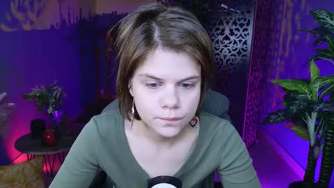 elliemurler online show from November 12, 9:10 am