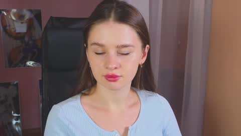 just Emily  online show from January 3, 12:30 pm