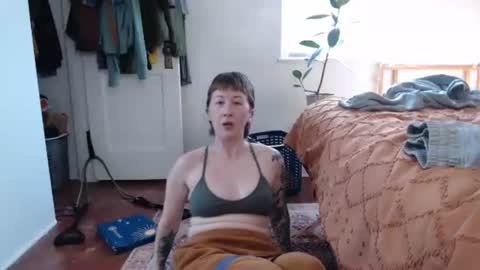 Ellie Rowyn online show from February 28, 9:49 pm