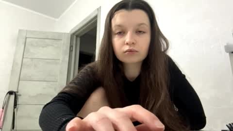 Snapshot of ellieschuffert chatting on December 5, 8:38 pm Ellie online show from December 5, 8:38 pm