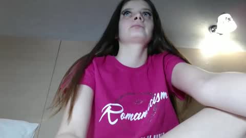 Snapshot of elliewalkersdreamgirl chatting on December 29, 8:26 pm Effie1818 online show from December 29, 8:26 pm
