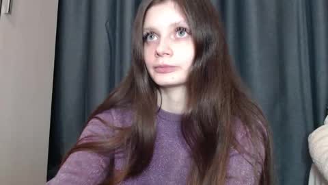 Snapshot of elliewalkersdreamgirl chatting on October 19, 3:45 pm Effie1818 online show from October 19, 3:45 pm