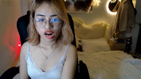 Snapshot of ellieyun chatting on September 23, 1:03 pm ellieyun online show from September 23, 1:03 pm