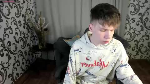 elliot_mars_ online show from October 19, 5:57 pm