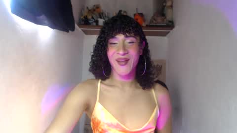 Snapshot of ellis_flowers chatting on July 18, 7:17 pm . online show from July 18, 7:17 pm