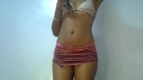 Snapshot of elllanna chatting on March 12, 2:01 pm elllanna online show from March 12, 2:01 pm