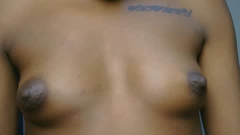 Snapshot of elllanna chatting on December 3, 4:27 pm elllanna online show from December 3, 4:27 pm