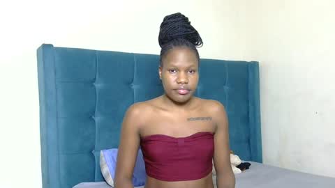 Snapshot of elllanna chatting on June 27, 10:31 am elllanna online show from June 27, 10:31 am