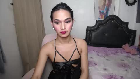 ELLORREY online show from April 23, 12:45 am