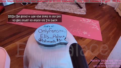 Ella Bella Bo Bella online show from December 21, 9:15 pm