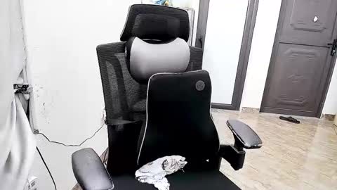 ellsa9x online show from April 13, 5:35 am