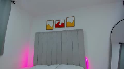 elly online show from December 20, 12:51 am