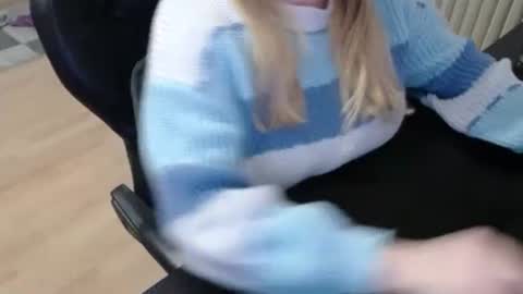 Elly online show from October 16, 7:48 pm