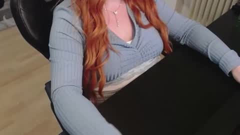 Elly online show from November 19, 7:14 pm