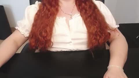 Elly online show from April 19, 4:28 pm