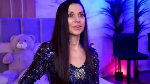 Snapshot of ellylynn chatting on October 25, 8:14 pm Elly online show from October 25, 8:14 pm