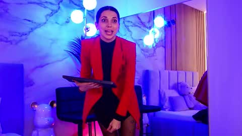 Snapshot of ellylynn chatting on October 28, 8:07 am Elly online show from October 28, 8:07 am