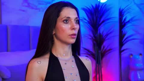 Snapshot of ellylynn chatting on November 13, 7:57 pm Elly online show from November 13, 7:57 pm