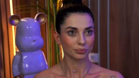 Elly online show from April 20, 7:26 pm