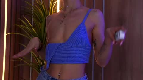 Elly online show from April 21, 2:04 am