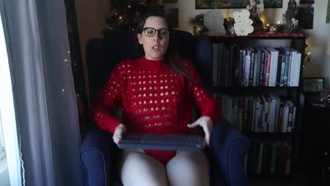 Snapshot of ellynaomi chatting on December 6, 7:12 pm Elly Naomi online show from December 6, 7:12 pm