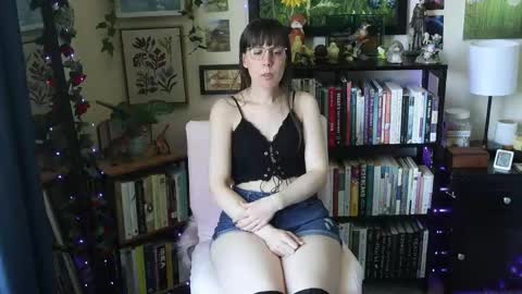 Snapshot of ellynaomi chatting on May 16, 5:01 pm Elly Naomi online show from May 16, 5:01 pm