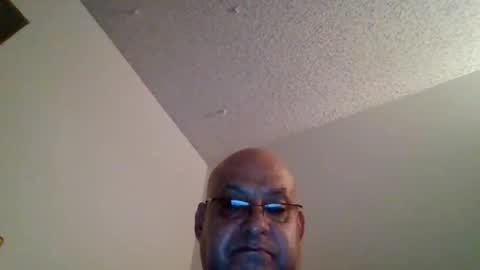 elmario24 online show from February 26, 8:02 am