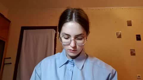 Kate online show from April 20, 1:36 pm