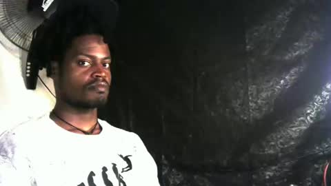 Snapshot of elniga21 chatting on December 8, 3:00 am EL NIIGGGAA 21 EL NIGGA 21 online show from December 8, 3:00 am