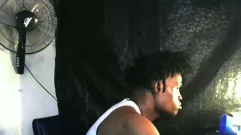 Snapshot of elniga21 chatting on December 16, 4:13 am EL NIIGGGAA 21 EL NIGGA 21 online show from December 16, 4:13 am