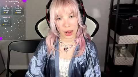 Pink online show from July 8, 6:45 pm