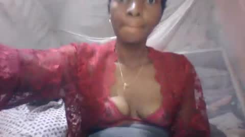 elodynarcisse online show from December 1, 3:33 am