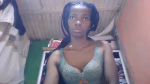 elodynarcisse online show from January 17, 6:07 am