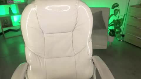 Eloise  . online show from January 11, 5:56 am