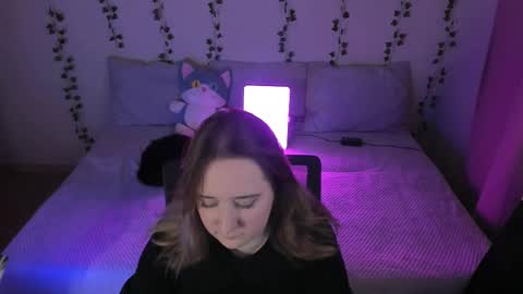 Snapshot of elovinora chatting on November 10, 7:13 pm Ela give me a thumbs up if you like it and this is important for the development of the account online show from November 10, 7:13 pm